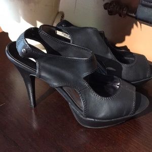 🌺NWOT simply Vera Vera wang high heels